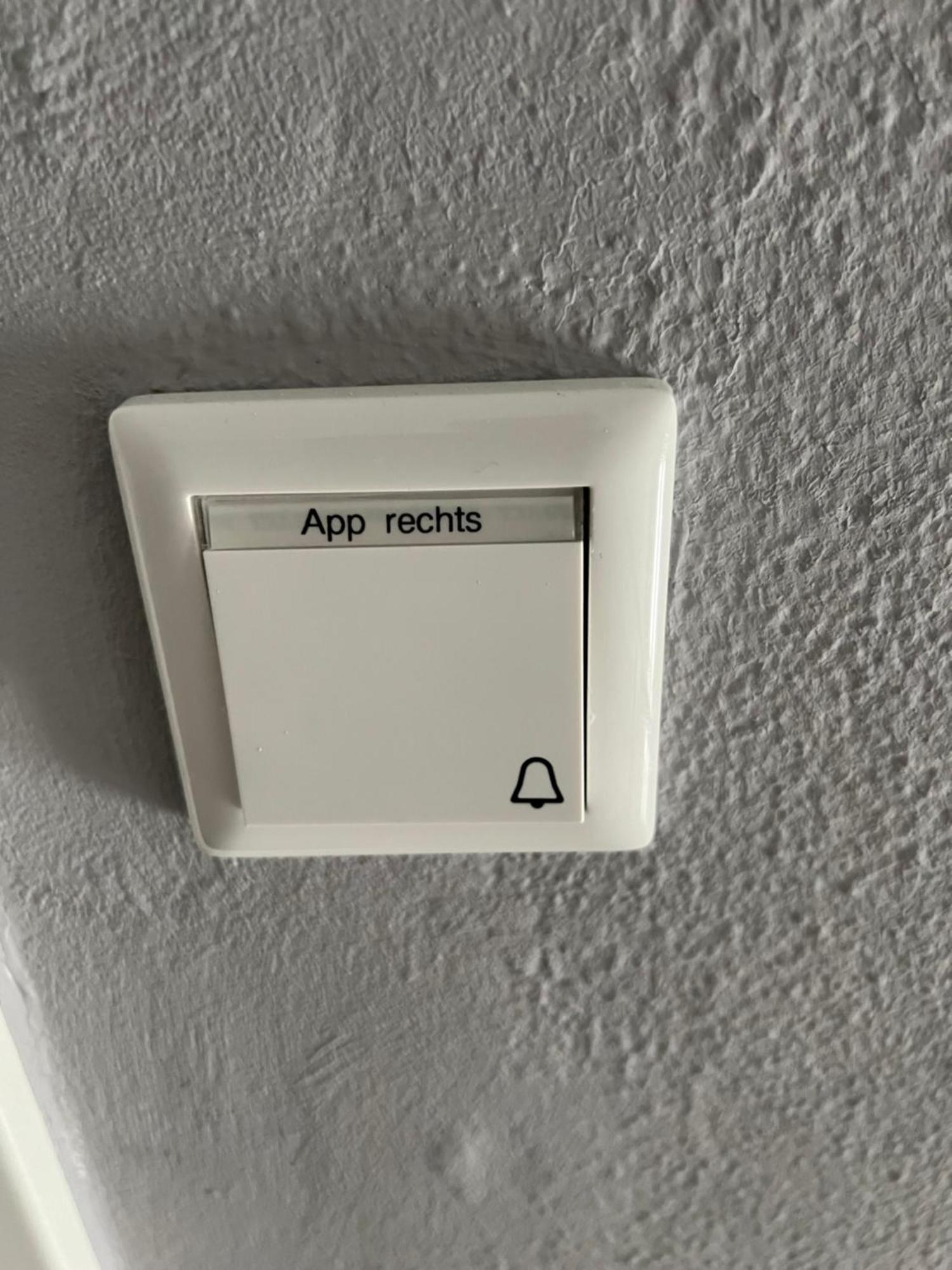 Grosse Gemuetliche Ferienwohnung Mit Klimaanlage, Parkplatz Inklusive Top ! Fürth Εξωτερικό φωτογραφία