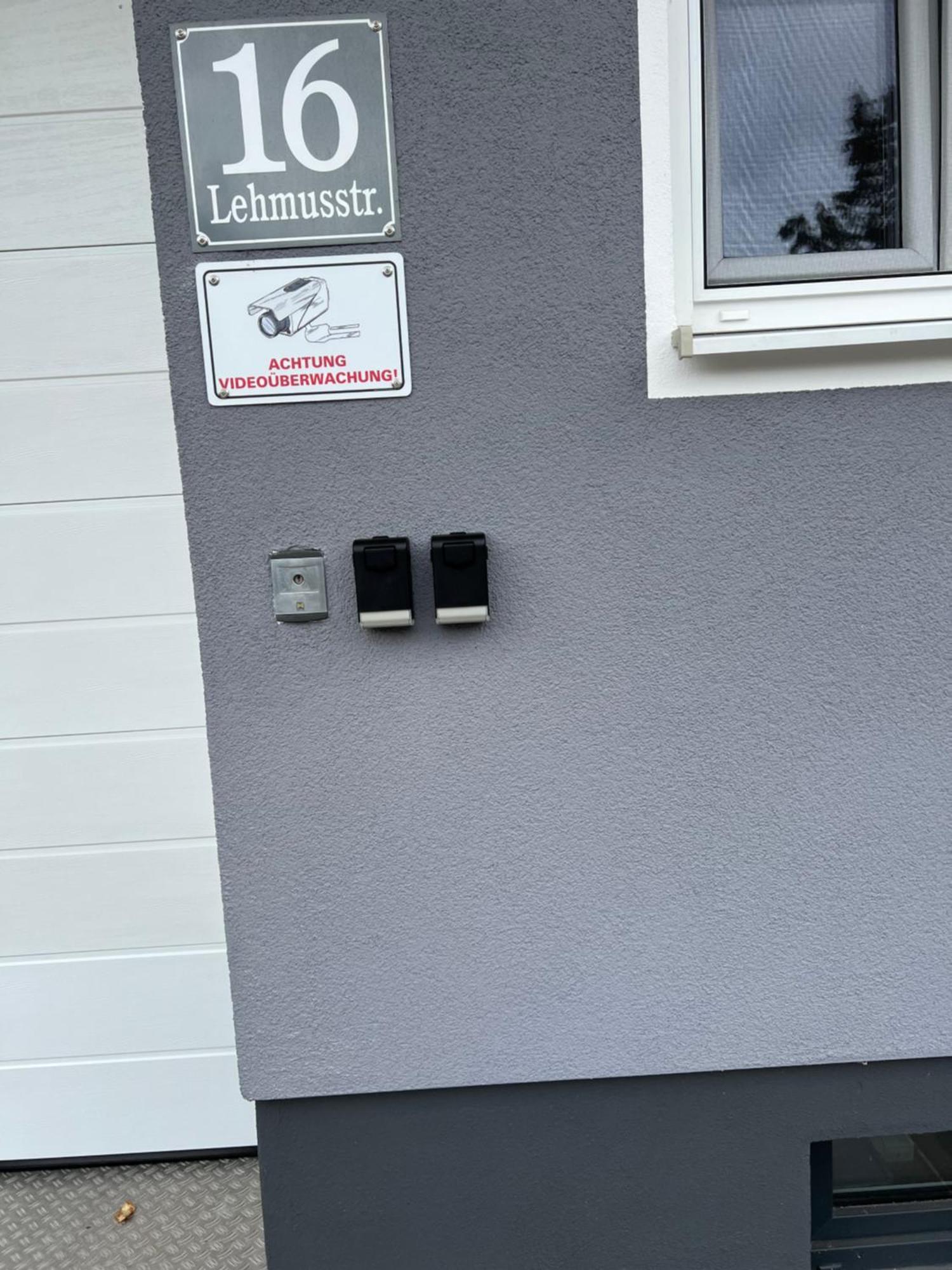 Grosse Gemuetliche Ferienwohnung Mit Klimaanlage, Parkplatz Inklusive Top ! Fürth Εξωτερικό φωτογραφία