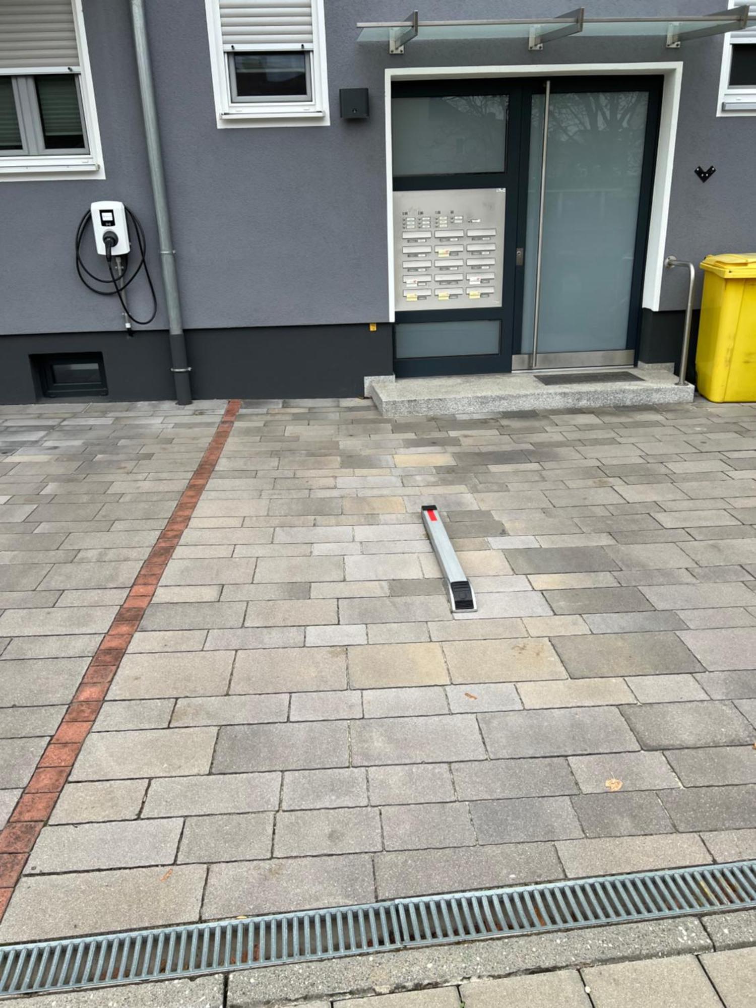 Grosse Gemuetliche Ferienwohnung Mit Klimaanlage, Parkplatz Inklusive Top ! Fürth Εξωτερικό φωτογραφία