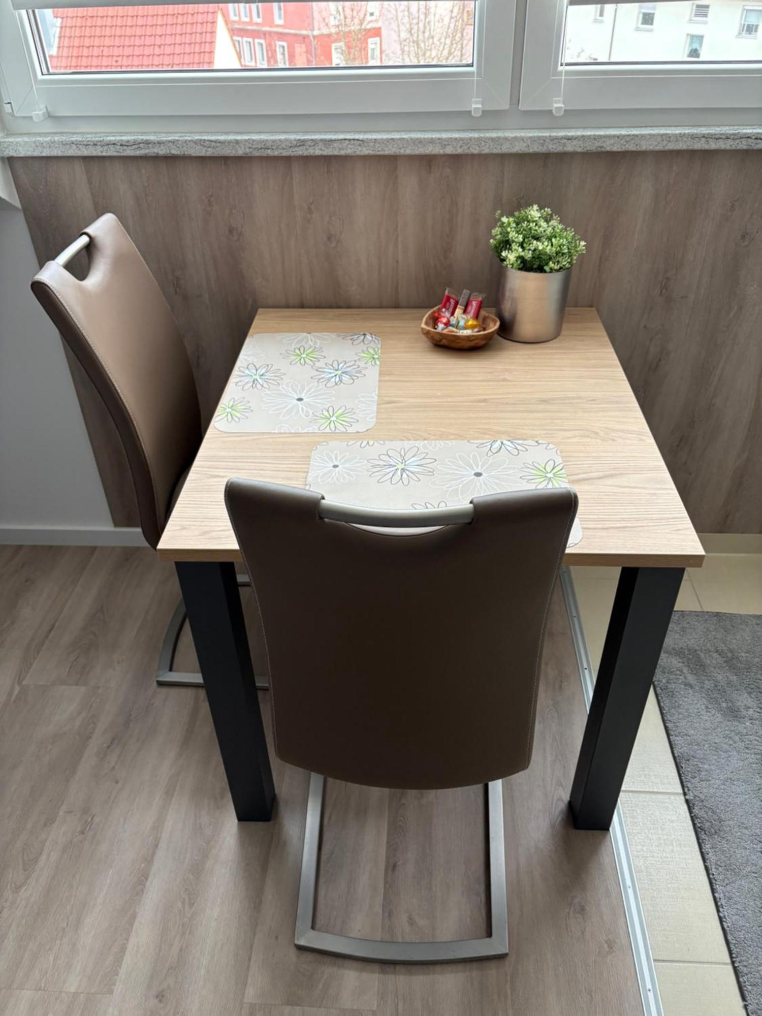 Grosse Gemuetliche Ferienwohnung Mit Klimaanlage, Parkplatz Inklusive Top ! Fürth Εξωτερικό φωτογραφία